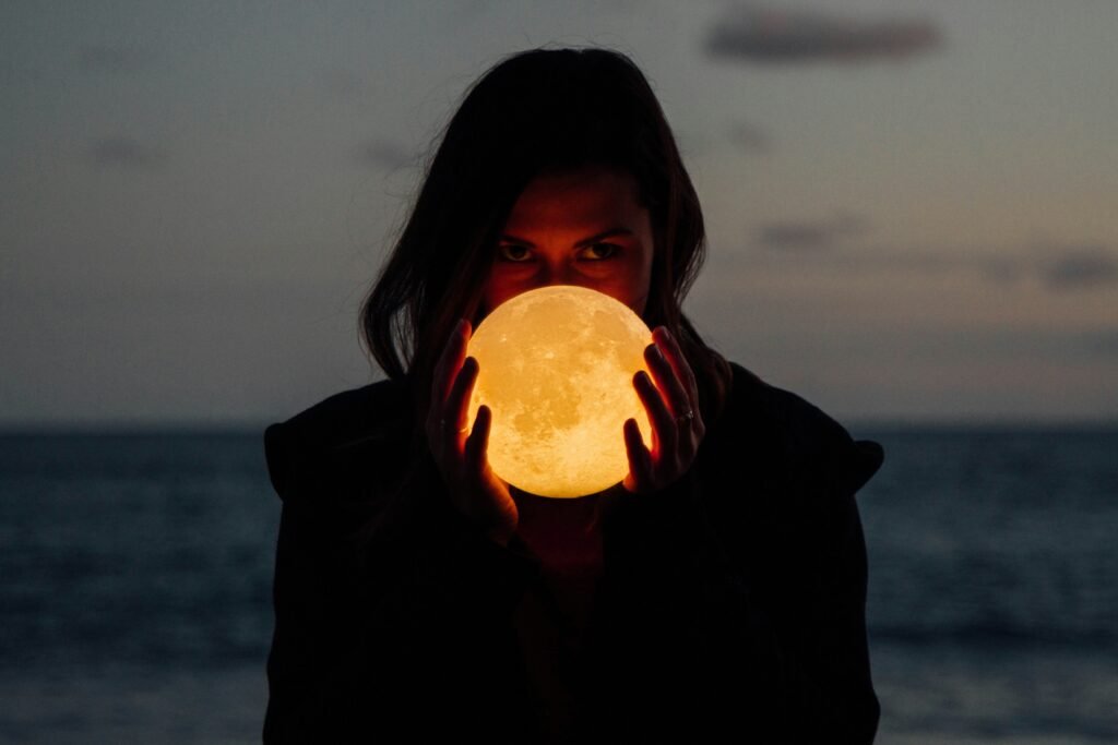 drew-tilk-rQ5dDFQS3r8-unsplash